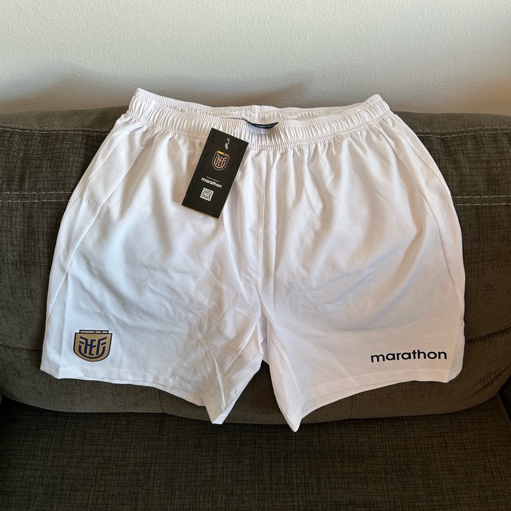 Marathon Authentic Ecuador National Soccer Team White Shorts Men’s Sz: M